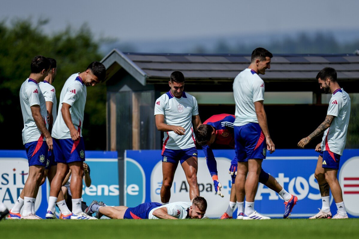 Euro 2024: Kỷ lục hoàn hảo của Tây Ban Nha sẽ được thử nghiệm bởi 'gói bất ngờ' Georgia trong vòng 16 cuộc đấu